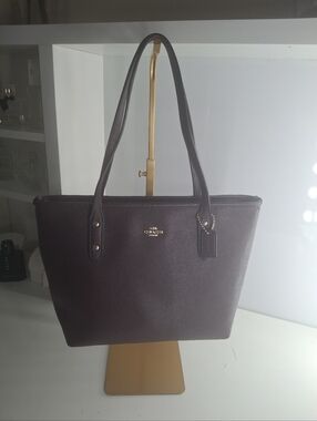 Coach Mini City Zip Tote  Crossgrain Leather Oxblood EUC